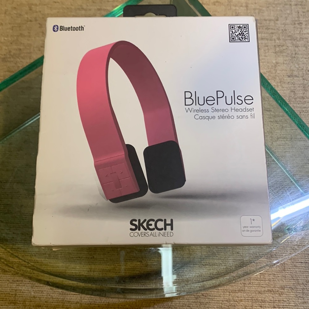 Never used! Skech BluePulse Wireless Headset!